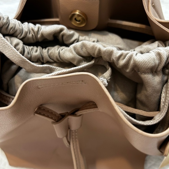 GORéTT
LEATHER ACCESSORIES
"Intellectud tonininity - Picture 4 of 9